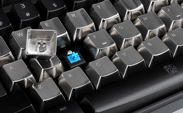 mechanical keyboard metal keycaps