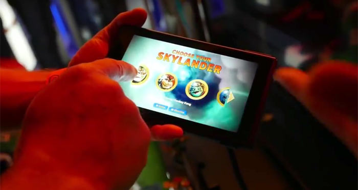 is a nintendo switch touch screen