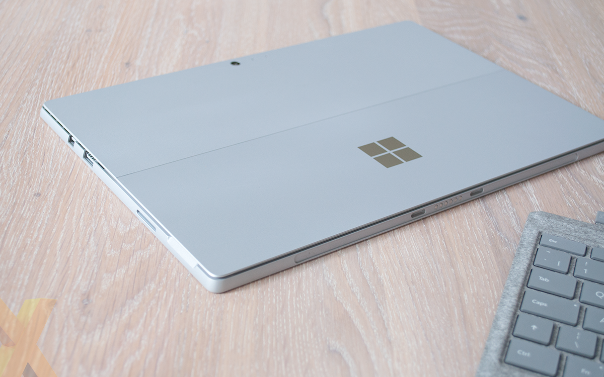 Microsoft Surface Pro 5 - Laptop / Tablet - Intel Core i7-7660U