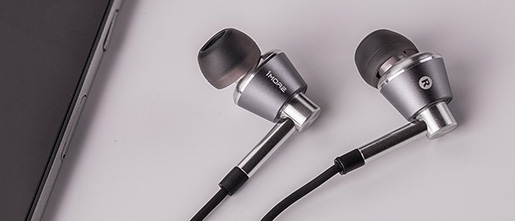 Review: 1More Triple Driver Earbuds - Accessories 