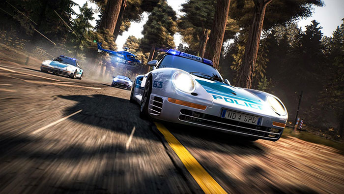 Need for Speed Hot Pursuit - Official Gameplay - XBOX 360 - PlayStation 3 -  WII e PC® 